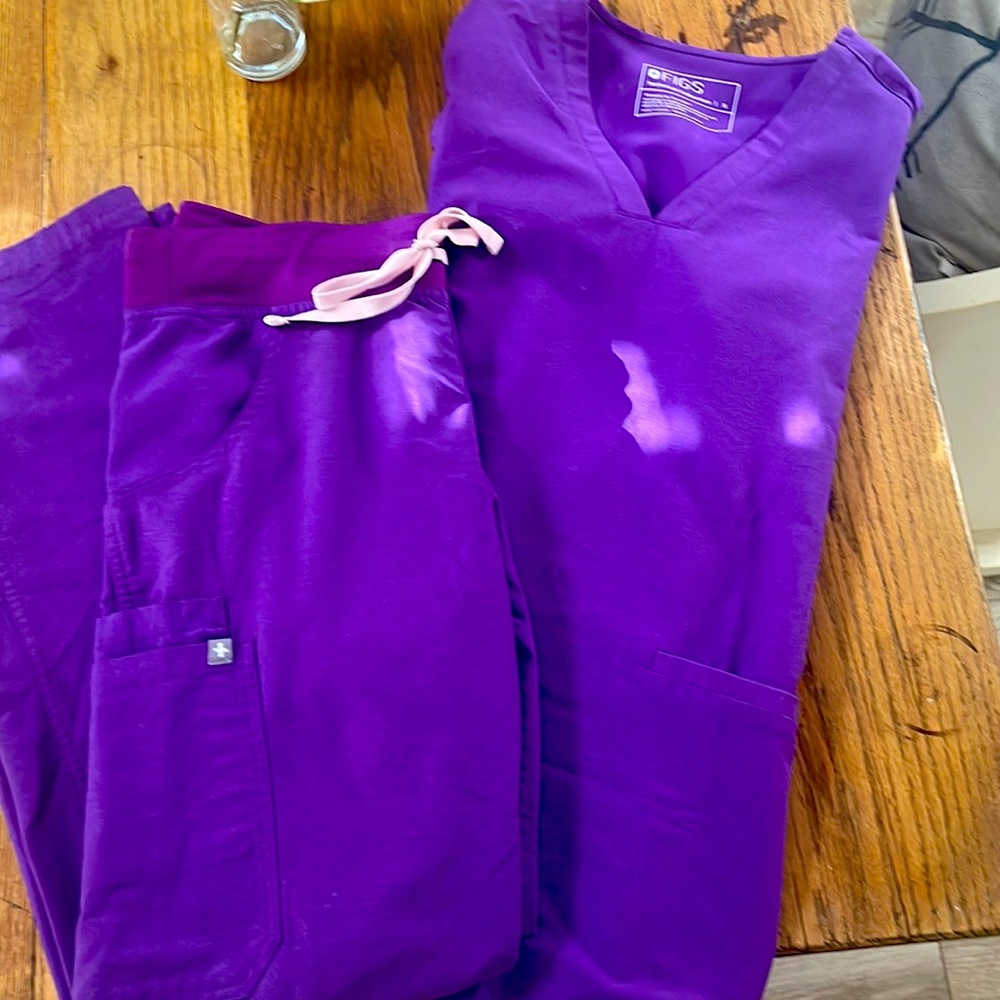 Figs Ultra Violet Small Kade And Kasma Set Gem